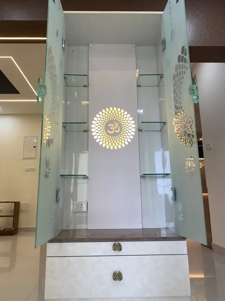Frosted glass partition with a backlit round feature
