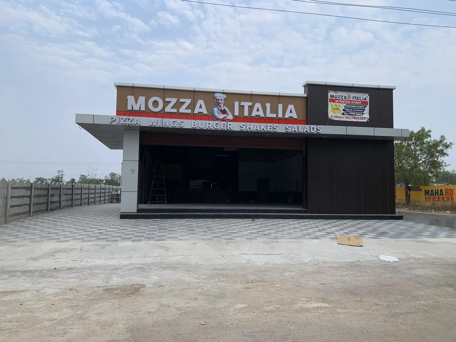 Mozza Italia cafe exterior on the Srisailam highway
